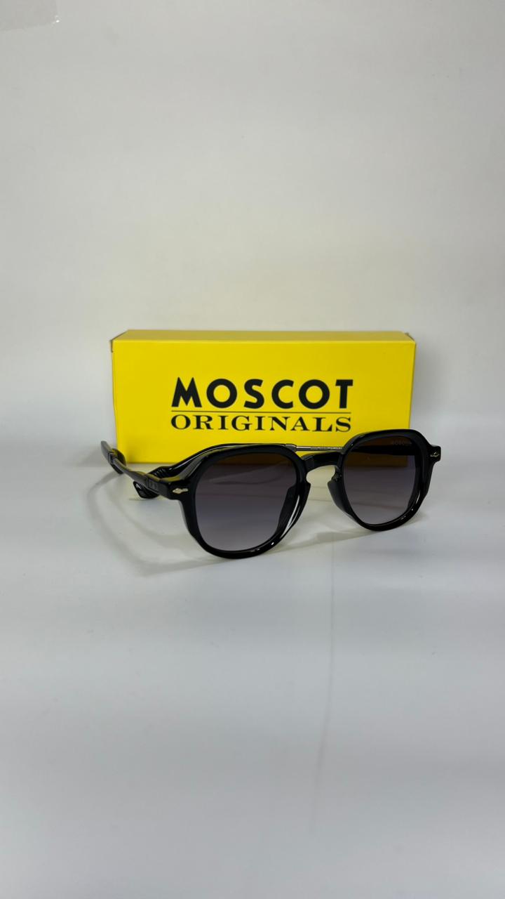 MOSCOT